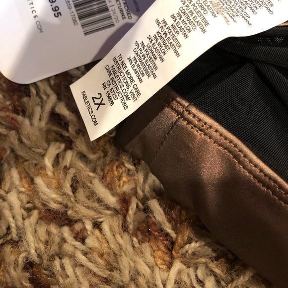 Fabletics - Camryn Metallic Sports Bra size 2XL - Picture 6 of 7